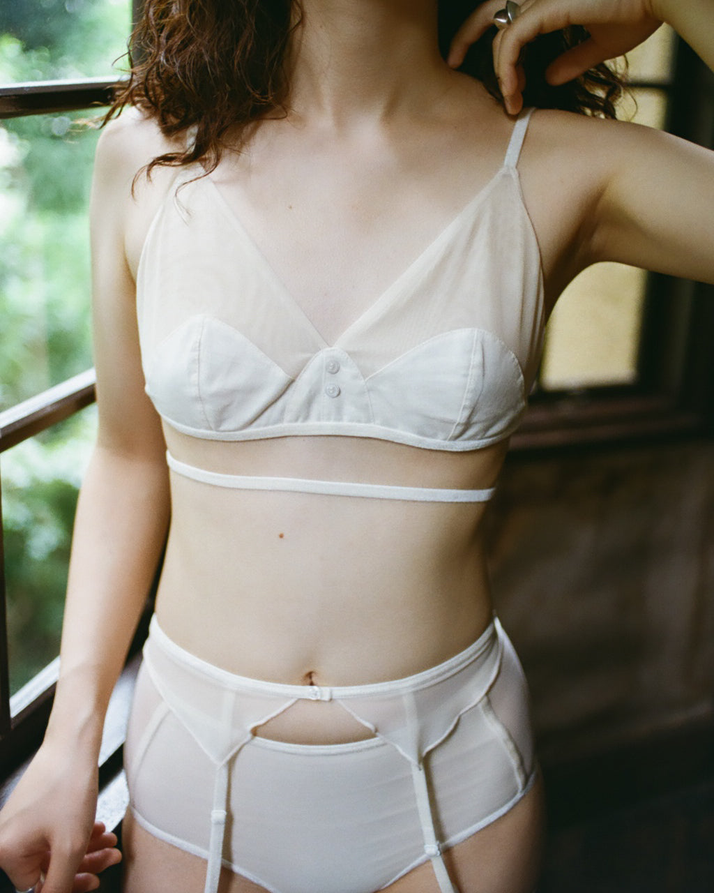 Crossing the Line bra
